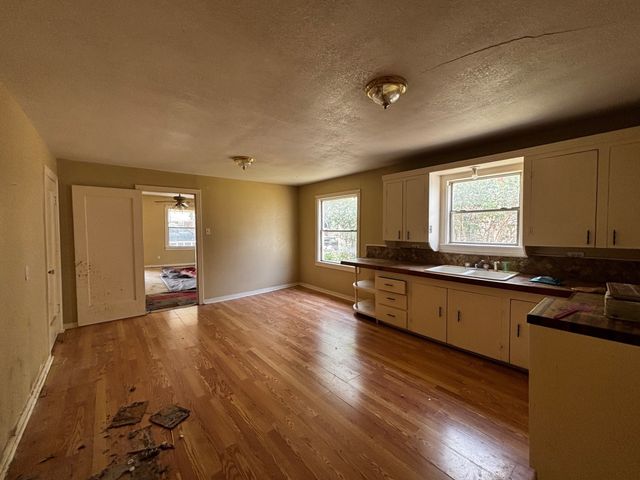 213 S Hampshire Street, Saginaw, TX 76179