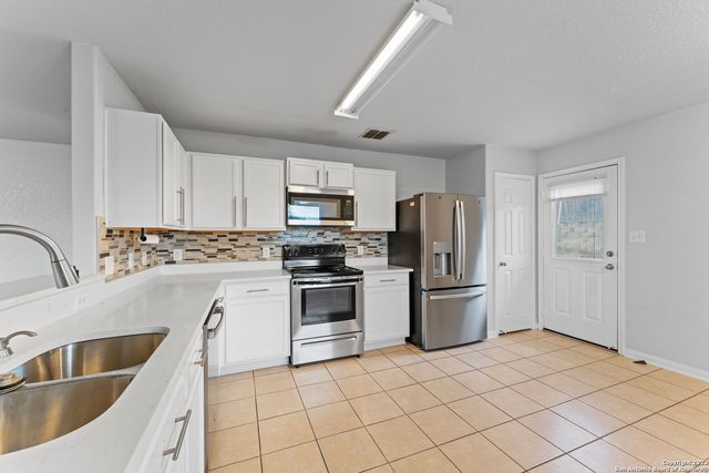 10926 ACORN CYN, San Antonio, TX 78252
