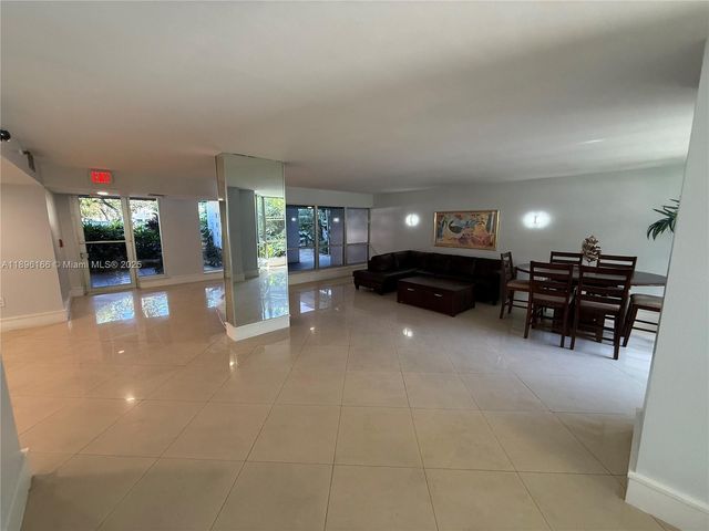 1700 NW N River Dr 201, Miami, FL 33125