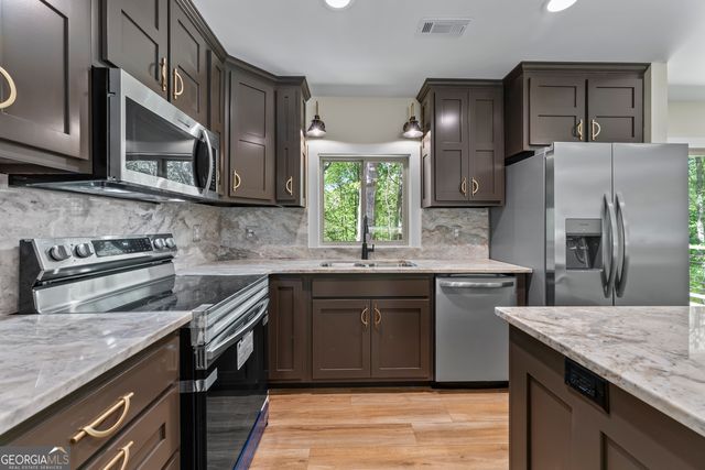 580 White Pine Circle, Demorest, GA 30535