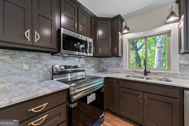 580 White Pine Circle, Demorest, GA 30535