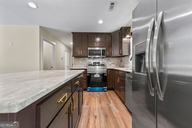 580 White Pine Circle, Demorest, GA 30535