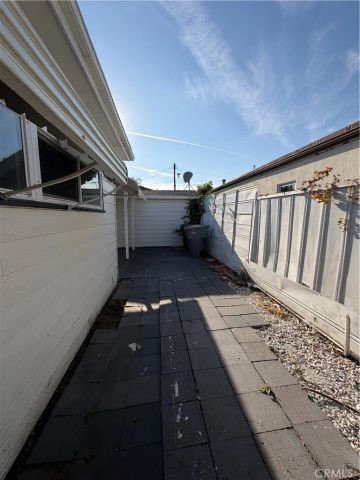 515 E Garfield Avenue, Glendale, CA 91205