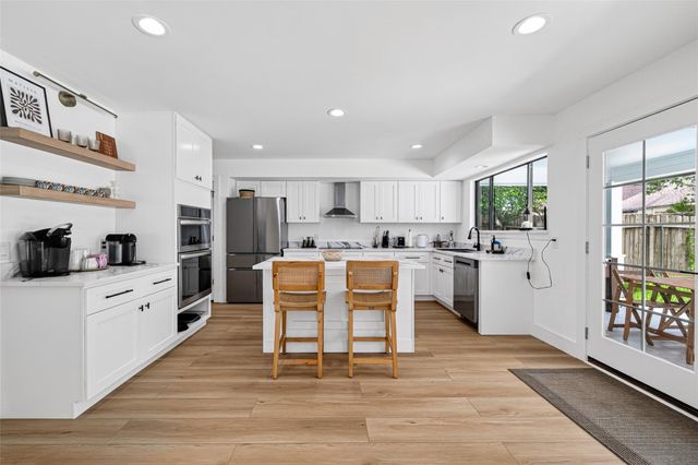 6406 Via Espana Drive, Houston, TX 77083