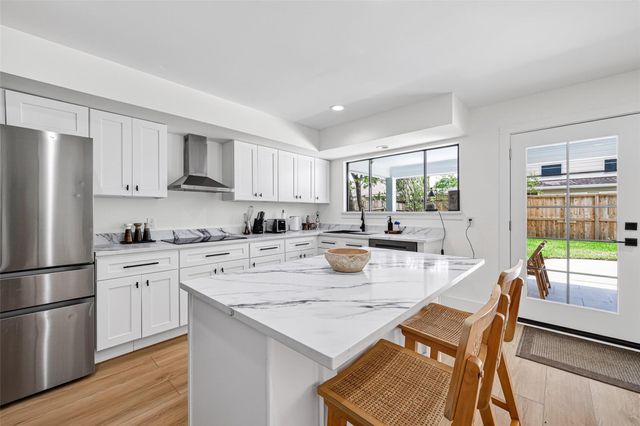 6406 Via Espana Drive, Houston, TX 77083
