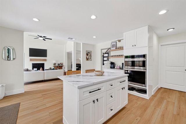 6406 Via Espana Drive, Houston, TX 77083