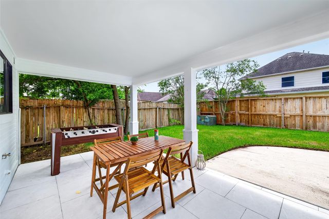 6406 Via Espana Drive, Houston, TX 77083
