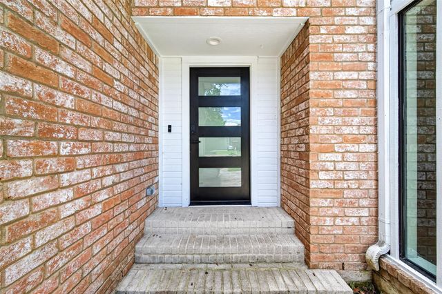6406 Via Espana Drive, Houston, TX 77083