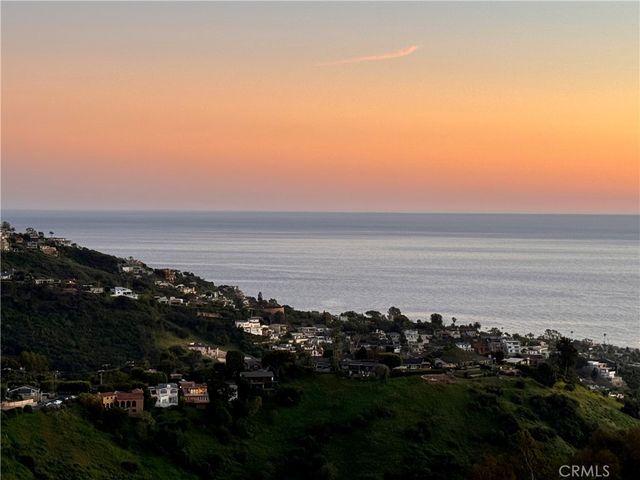 2155 Temple Hills, Laguna Beach, CA 92651