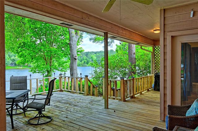 1925 East Lake Drive, Huntsville, TX 77340