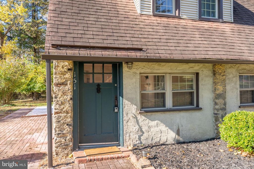 Image 2 of property listing at 151 PLYMOUTH RD, Plymouth Meeting, PA 19462