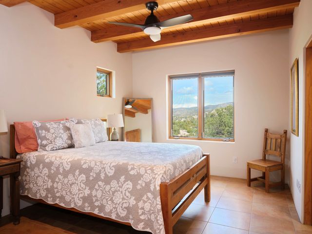 1 Canon Escondido, Santa Fe, NM 87506