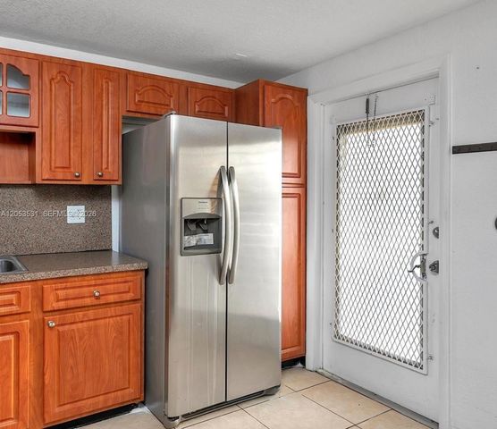 19105 NE 2nd Avenue 2118, Miami, FL 33179
