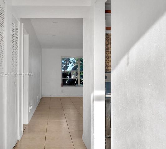 19105 NE 2nd Avenue 2118, Miami, FL 33179