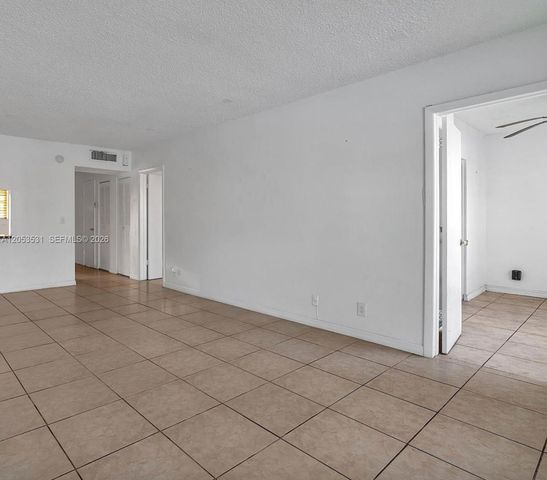 19105 NE 2nd Avenue 2118, Miami, FL 33179