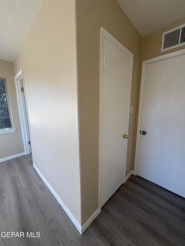 912 ARGENTINA Street, El Paso, TX 79903