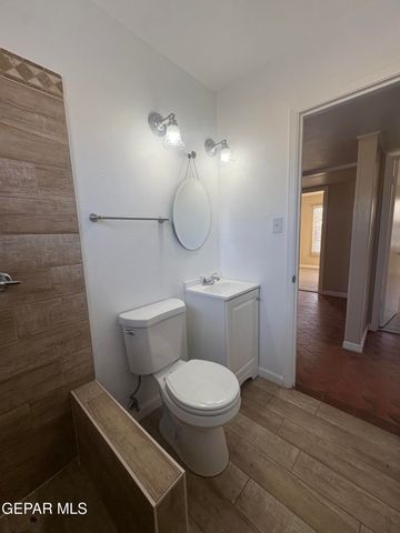 912 ARGENTINA Street, El Paso, TX 79903