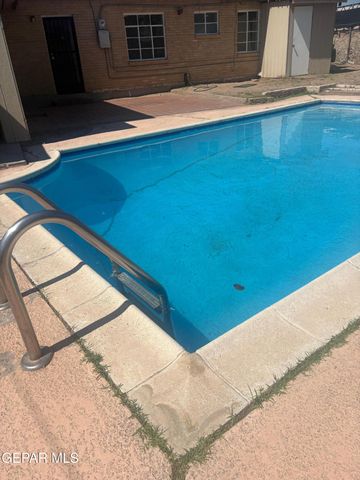 912 ARGENTINA Street, El Paso, TX 79903
