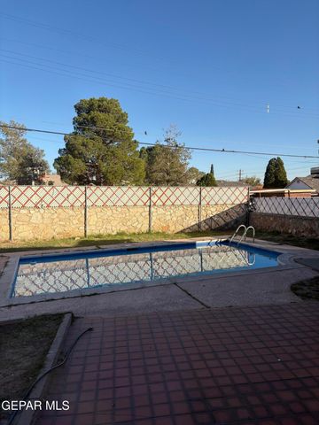 912 ARGENTINA Street, El Paso, TX 79903