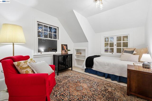 811 Grand St, Alameda, CA 94501