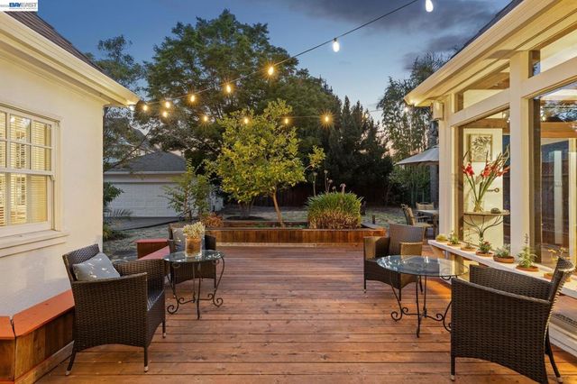 811 Grand St, Alameda, CA 94501