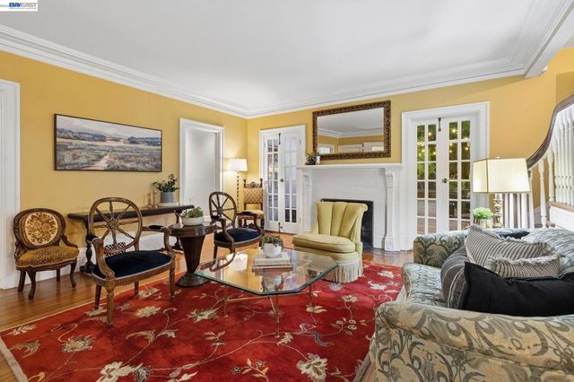 811 Grand St, Alameda, CA 94501
