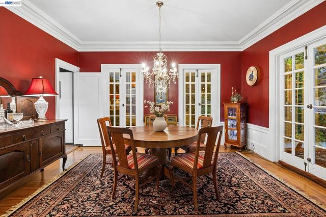 811 Grand St, Alameda, CA 94501
