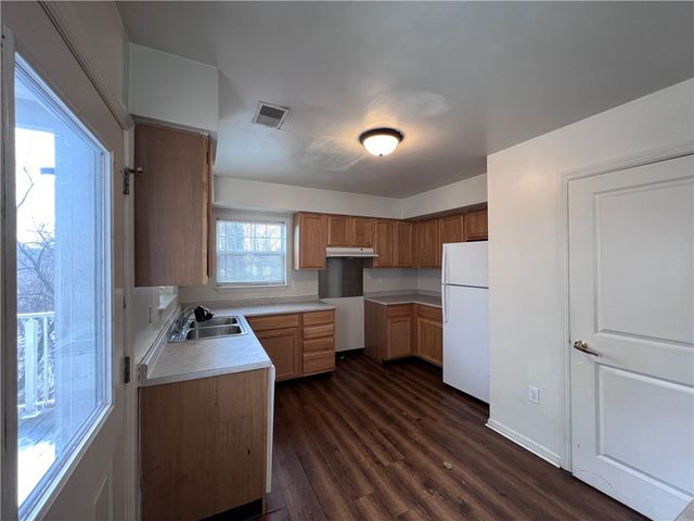 194 Baker Ave, Clairton, PA 15025