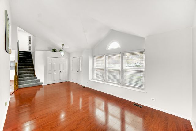 371 Cimarron Court, Aurora, IL 60504