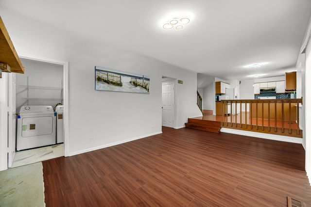 371 Cimarron Court, Aurora, IL 60504