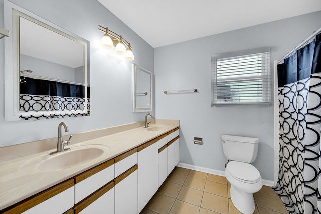 371 Cimarron Court, Aurora, IL 60504