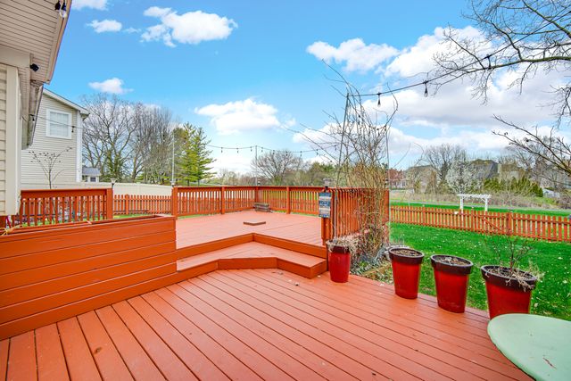 371 Cimarron Court, Aurora, IL 60504