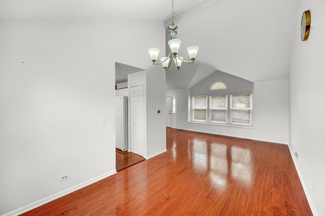 371 Cimarron Court, Aurora, IL 60504