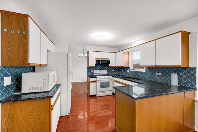 371 Cimarron Court, Aurora, IL 60504