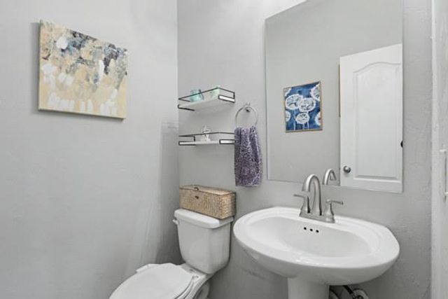 19433 Vista Avenue, Edmond, OK 73012