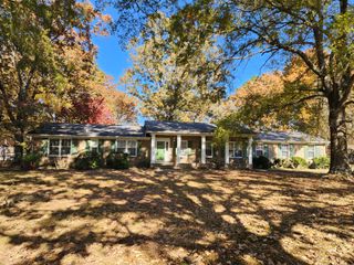 303 Twelve Oaks Rd, Tullahoma, TN 37388