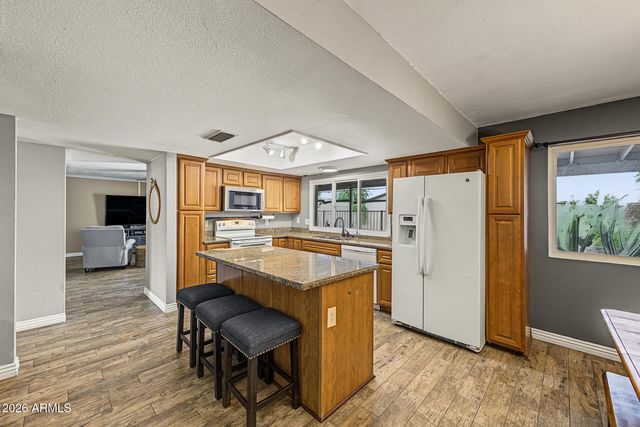 2642 W JUANITA Circle, Mesa, AZ 85202
