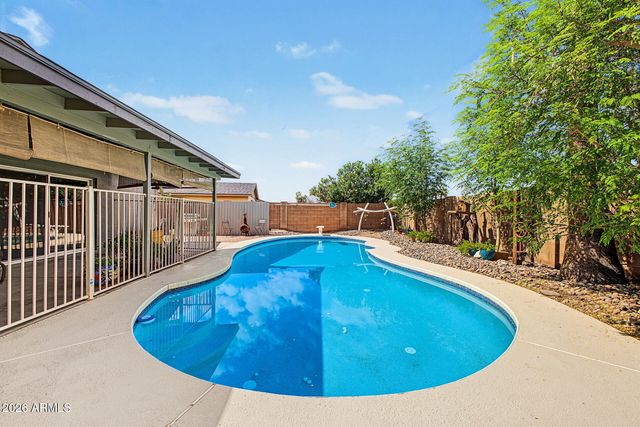 2642 W JUANITA Circle, Mesa, AZ 85202