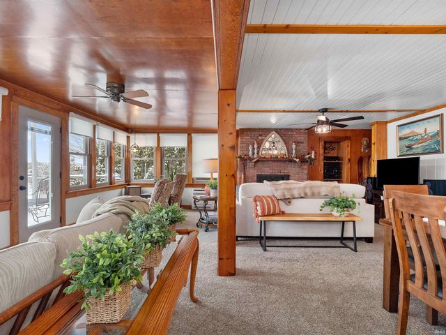 6001 E Island Avenue, Syracuse, IN 46567