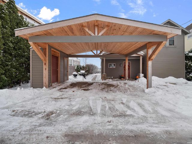 6001 E Island Avenue, Syracuse, IN 46567