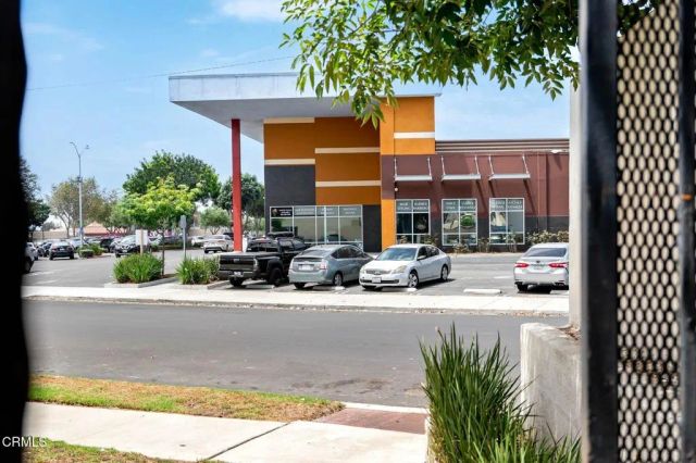 2454 Manzanita Drive, Oxnard, CA 93033