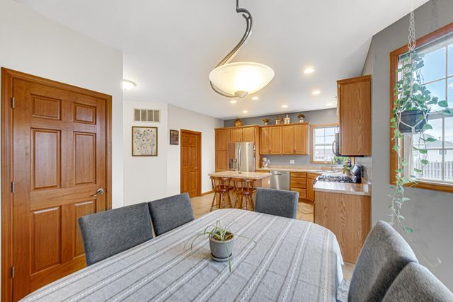 215 Talon Drive, Valparaiso, IN 46385