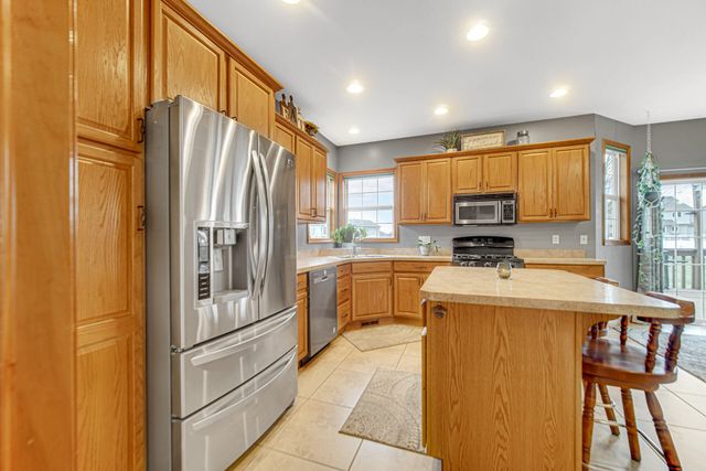 215 Talon Drive, Valparaiso, IN 46385