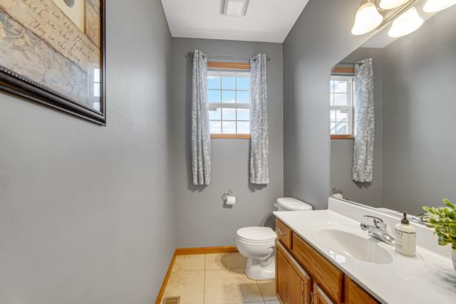 215 Talon Drive, Valparaiso, IN 46385