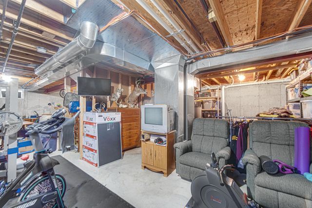 215 Talon Drive, Valparaiso, IN 46385