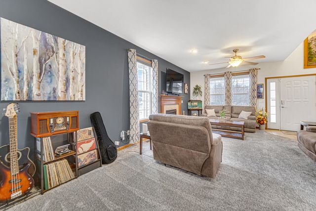 215 Talon Drive, Valparaiso, IN 46385