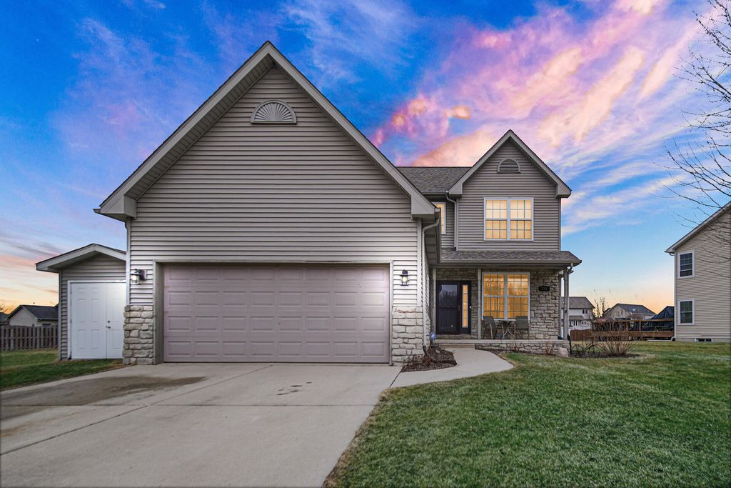 215 Talon Drive, Valparaiso, IN 46385