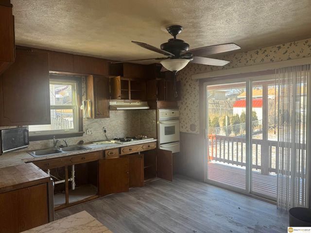 9134 Taylor Street, Omaha, NE 68134