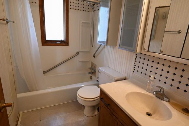 W8108 Dunning Road, Pardeeville, WI 53954