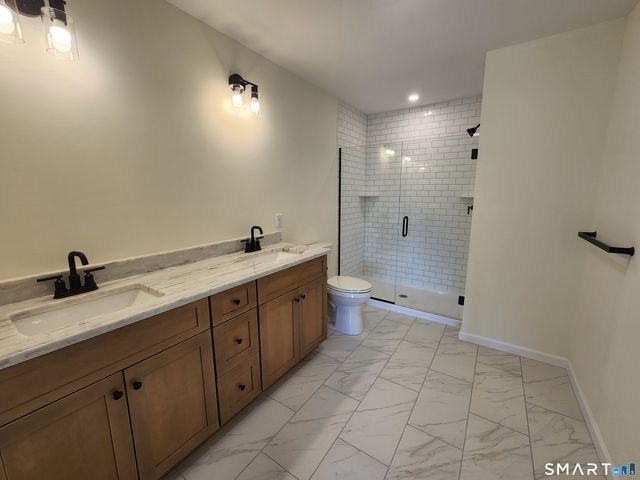 100 Mulholland Way 51, North Haven, CT 06473